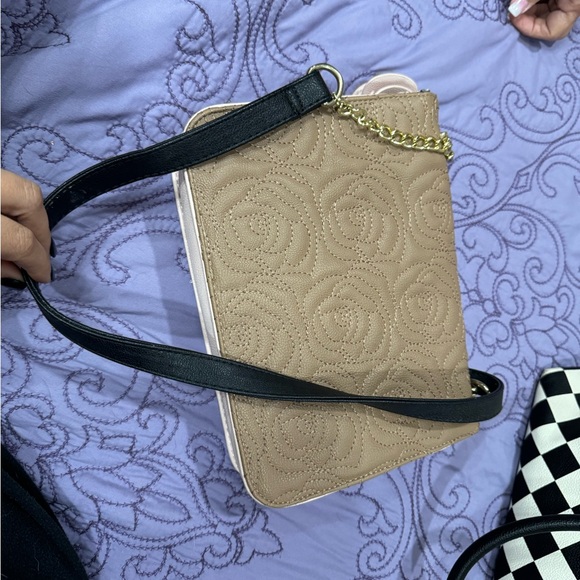 Betsy Johnson tote Crossbody and wallet - Picture 9 of 16